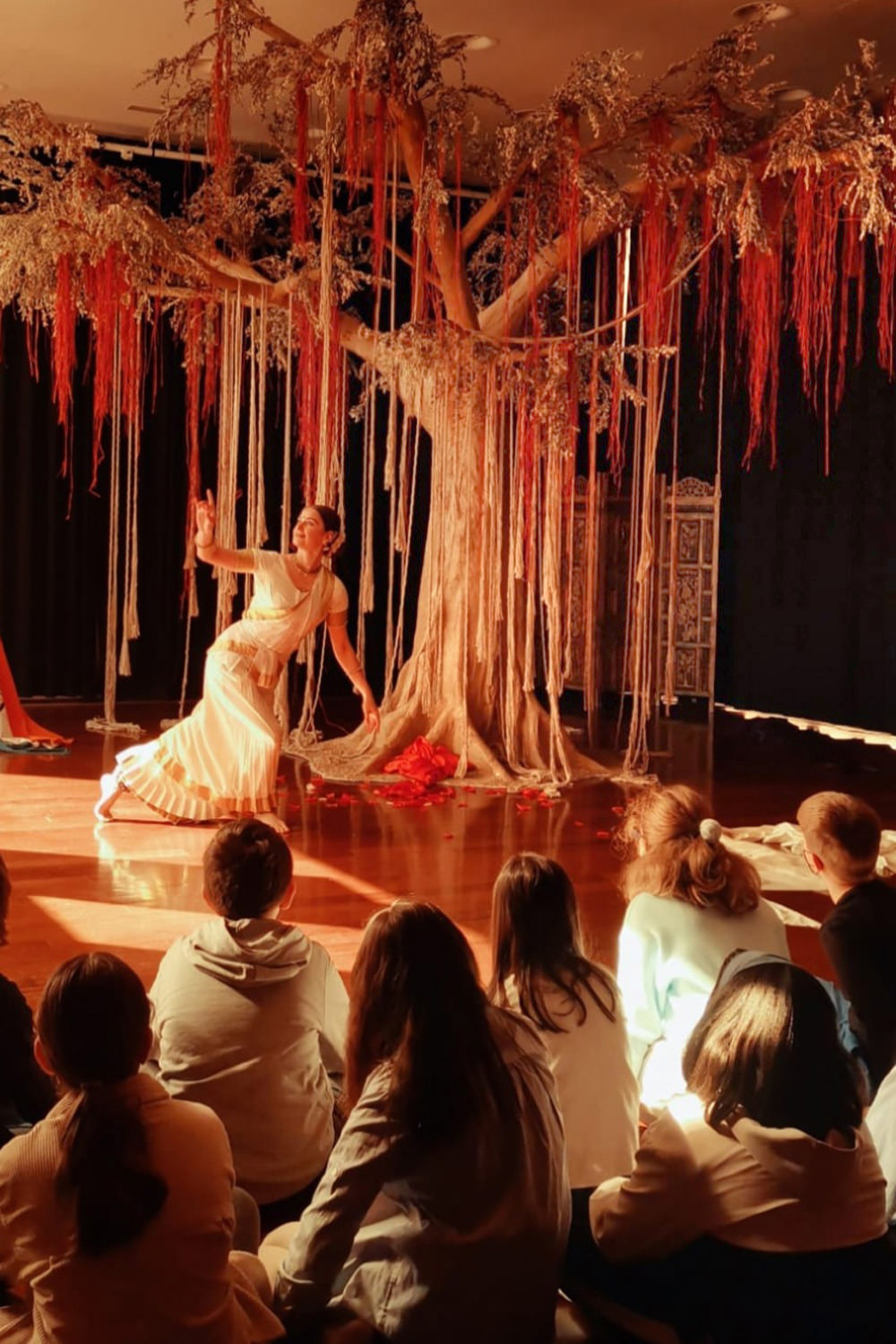 Fomenta la confianza y la creatividad en la niñez con la danza - Mónica ...